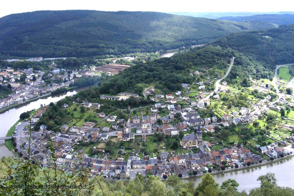 Les Boucles De Meuse Hotel 3 Etoiles Monthermé Exteriér fotografie